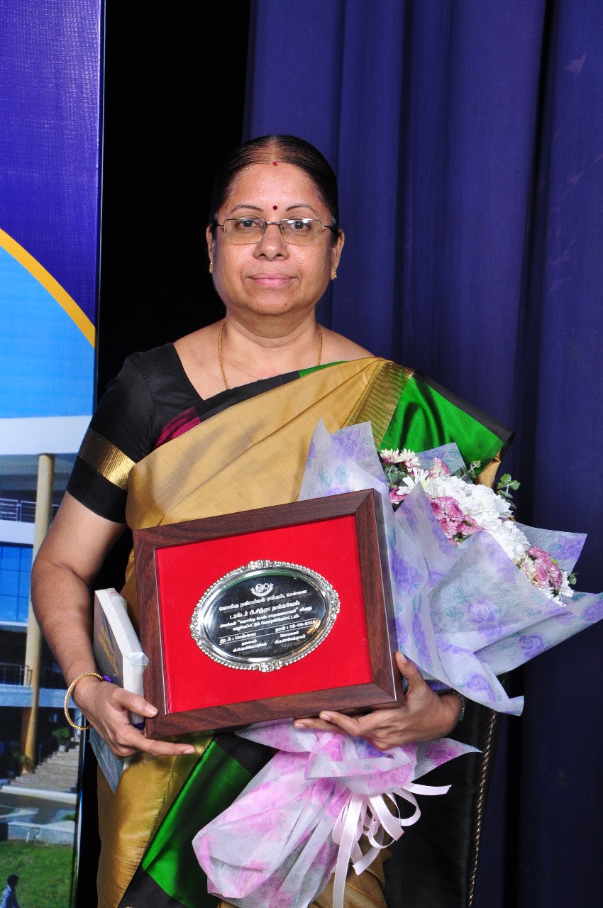 AWARD PHOTO.jpg